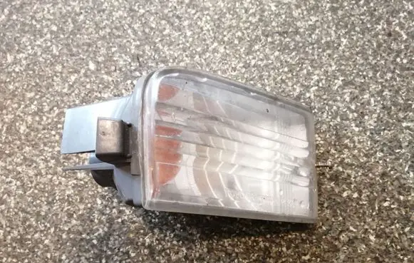 Toyota RAV 4 (XA20) Front indicator light