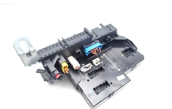 Mercedes-Benz E W212 Fuse module 2129060505 2129012304 2129028502