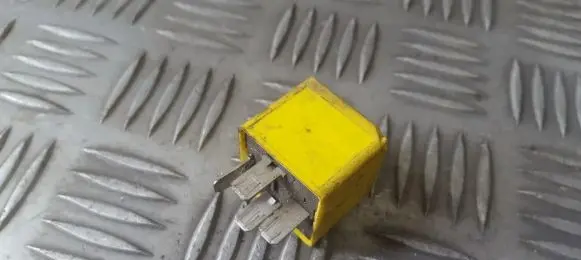 Ford Focus Other relay 93bg14n089b1b v23136-b1-x33