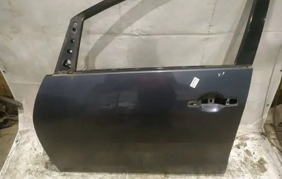 Mitsubishi Grandis Front door PILKOS