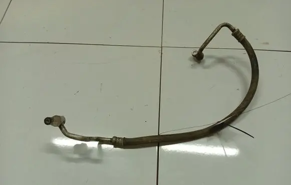 Mitsubishi Endeavor Air conditioning (A/C) pipe/hose