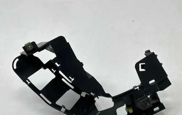 Peugeot Traveller Rear bumper mounting bracket 9813331980