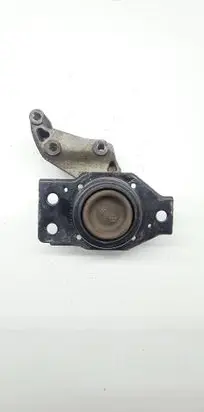 Nissan Qashqai Engine mount bracket DD130210 F6030100E