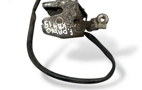 Loading door lock