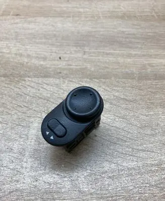 Opel Astra G Wing mirror switch 09226861
