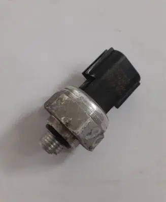 Air conditioning (A/C) pressure sensor