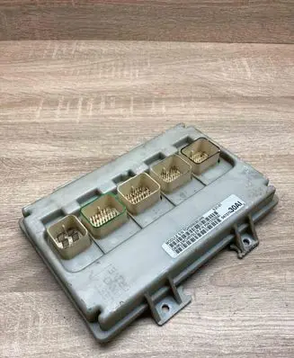 Chrysler Voyager Central body control module P04727030AI