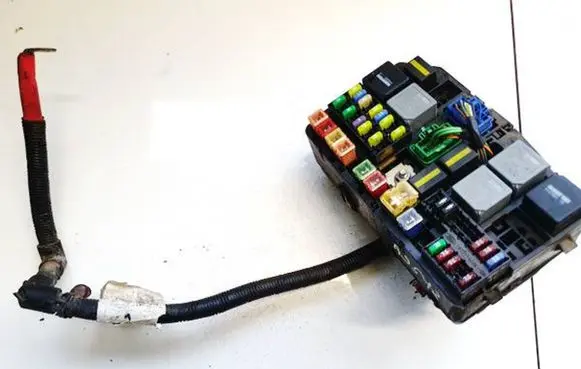 Ford Mondeo Mk III Fuse box set 1s7t14a142aa 7154-3256