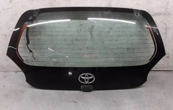 Toyota Aygo AB10 Rear windscreen/windshield window 