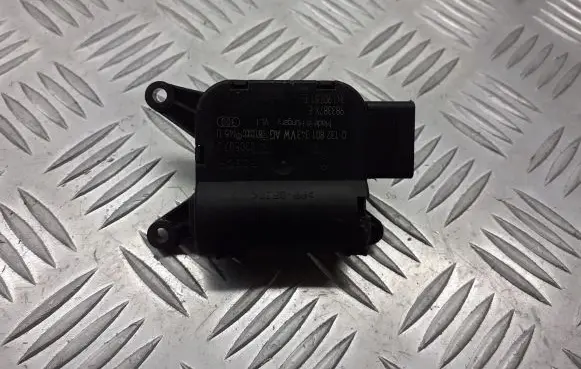 Skoda Octavia Mk2 (1Z) A/C air flow flap actuator/motor 1K1907511E