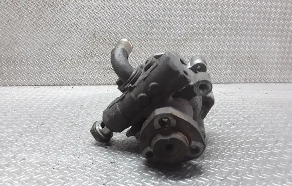 Volkswagen Golf IV Power steering pump 1J0422154A