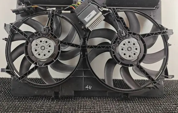 Audi A4 S4 B8 8K Electric radiator cooling fan 8K0121003M