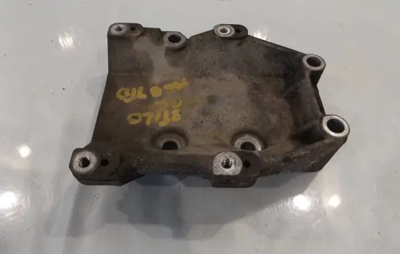 Fiat Stilo Engine mounting bracket