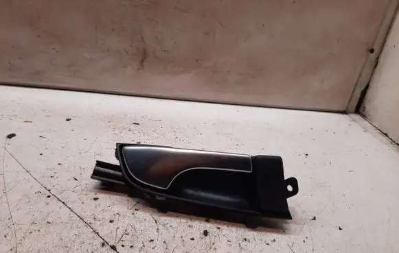 Audi A3 S3 8P Front door interior handle 8P3867020B