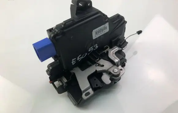 Volkswagen Polo III 6N 6N2 6NF Coupe door lock (next to the handle) 3B18370