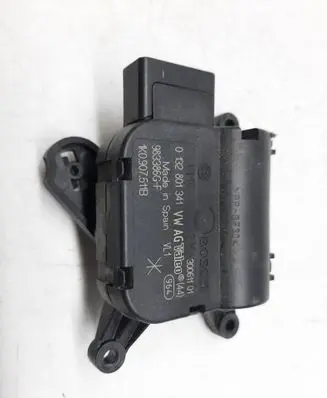Volkswagen Scirocco A/C air flow flap actuator/motor 1K0907511B