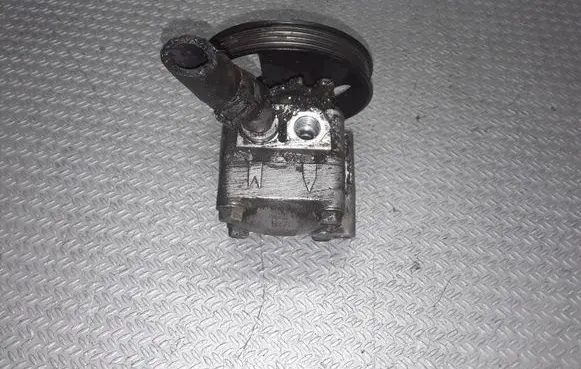 Nissan Primera Power steering pump