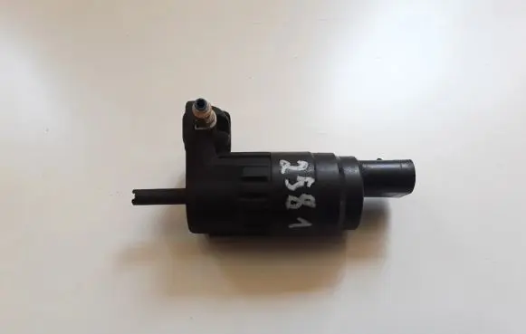 Skoda Octavia Mk2 (1Z) Windscreen/windshield washer pump 1K6955651