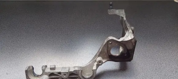 Mercedes-Benz Sprinter W906 Air filter cleaner box bracket assembly 6510940427 A6510940427