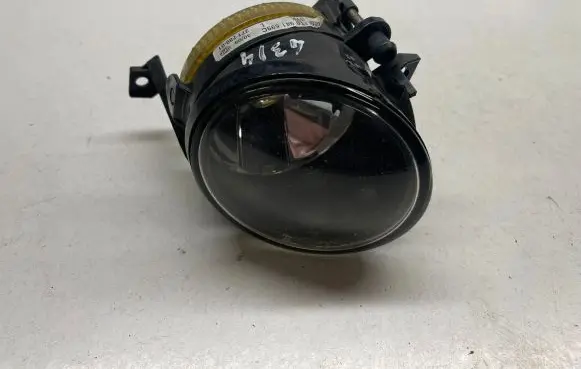 Volkswagen Touran I Front fog light 1T0941699C