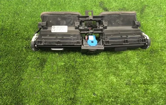 BMW 3 F30 F35 F31 Dash center air vent grill 9347436