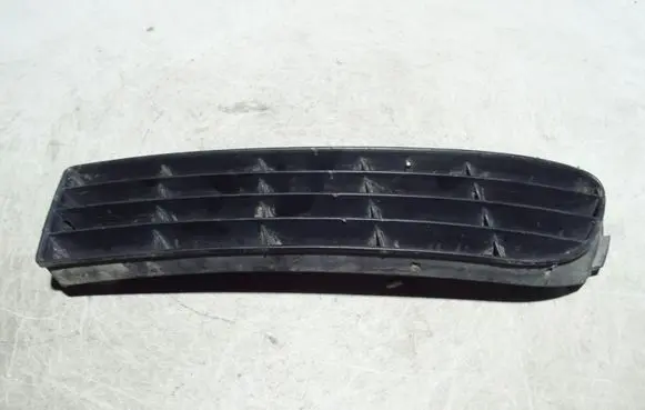 Audi A6 S6 C4 4A Front bumper lower grill 4A0807345J