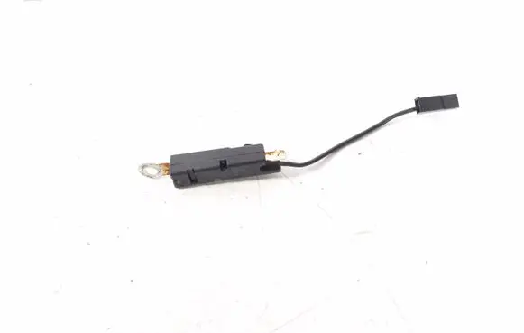 Mercedes-Benz SLK R172 Aerial antenna amplifier A1668201489