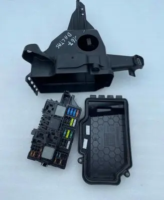 Mercedes-Benz GLE W167 Fuse box set A1675404501 18567321
