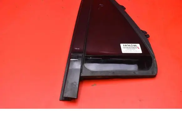 Volvo XC90 Rear door window glass 