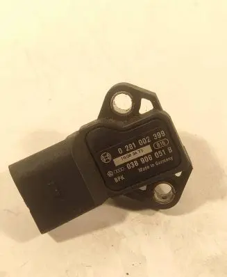 Volkswagen Golf IV Air pressure sensor 038906051B 0281002399