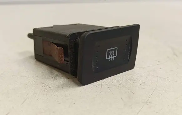 Volkswagen Golf IV Windscreen/window heater switch 1J0959621C
