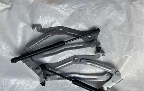 Ford Mustang VI Tailgate/trunk/boot hinge FR3B-6342700-AD FR3B-6342701-AD
