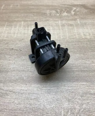 Audi A6 S6 C4 4A Turbo solenoid valve 357906283