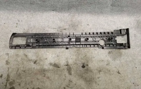 Volkswagen Touareg II Other trunk/boot trim element 7P0863600A