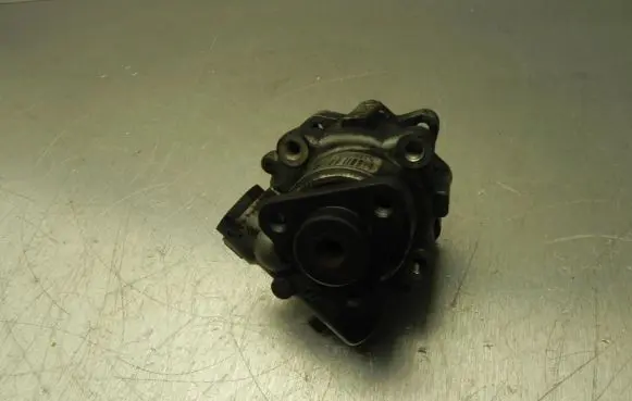 BMW X5 E53 Power steering pump 6762279 VD10155
