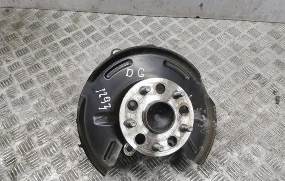 Toyota Corolla E210 E21 Rear wheel hub