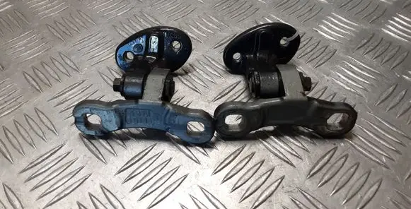 Rear door hinge set