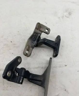 Mercedes-Benz Sprinter W907 W910 Front door upper hinge H910C1 H910A1