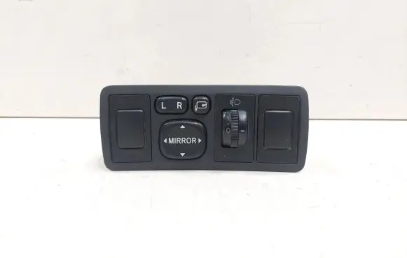 Toyota Avensis T250 Wing mirror switch 183575