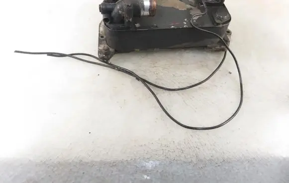 Scion tC AT10 Engine oil radiator 7246960