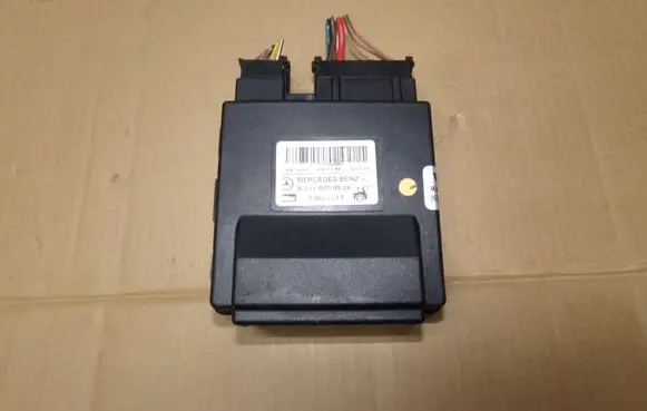 Mercedes-Benz E W211 Tailgate/trunk control unit/module 2118700926