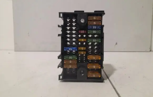 Volkswagen Transporter - Caravelle T5 Fuse module 7H0937617A