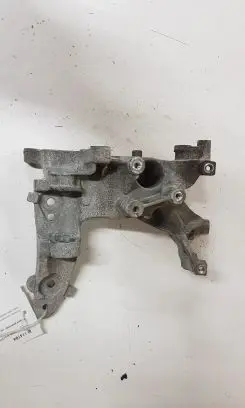 Peugeot 3008 I Generator/alternator bracket 9684613880