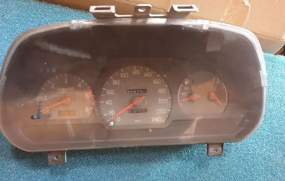 Volvo S40, V40 Speedometer (instrument cluster) 30813195007
