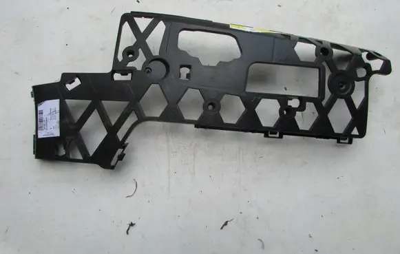 Volkswagen PASSAT B7 Front bumper mounting bracket 3AA807178