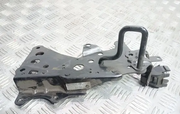 BMW X5 E53 Seat back rest lock catch 7059616
