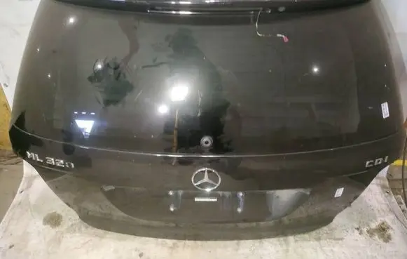 Tailgate/trunk/boot lid