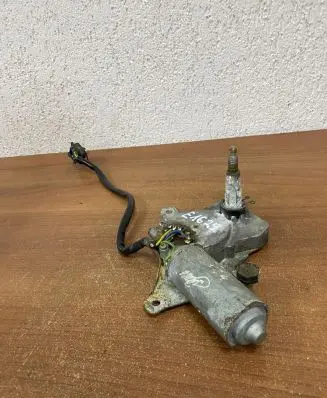 Mercedes-Benz E W124 Wiper motor 1248201242 E1629