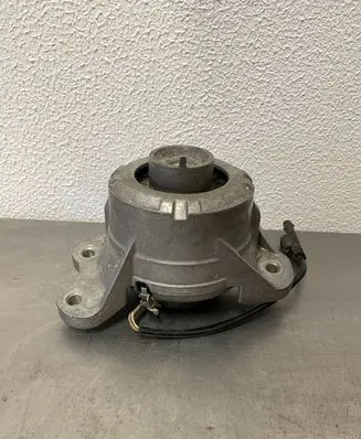 Mercedes-Benz CLS C257 Engine mount bracket A2132405100 080518