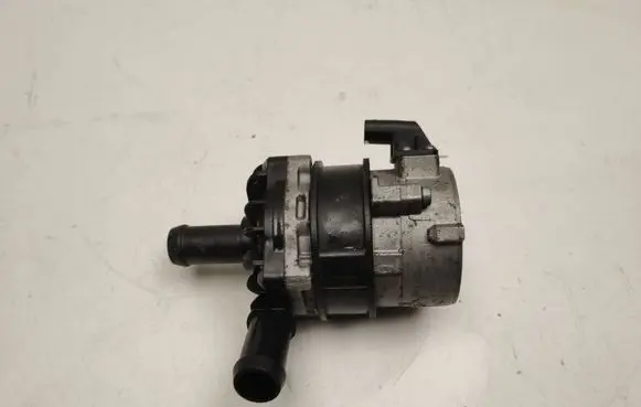 Mercedes-Benz CLS C218 X218 Electric auxiliary coolant/water pump A0005000486